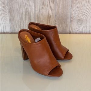 ⭐️Mossimo⭐️ heels size 6 worn once